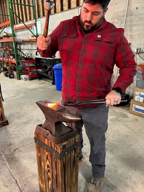 9367ec3b05224bb05259619b4cb6f3b3094b934d-1